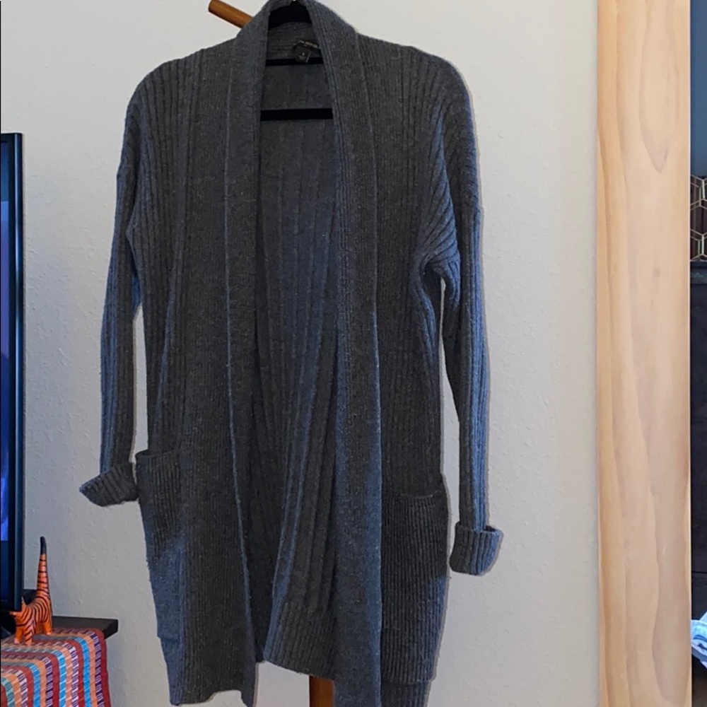 Banana republic grey cardigan with pockets